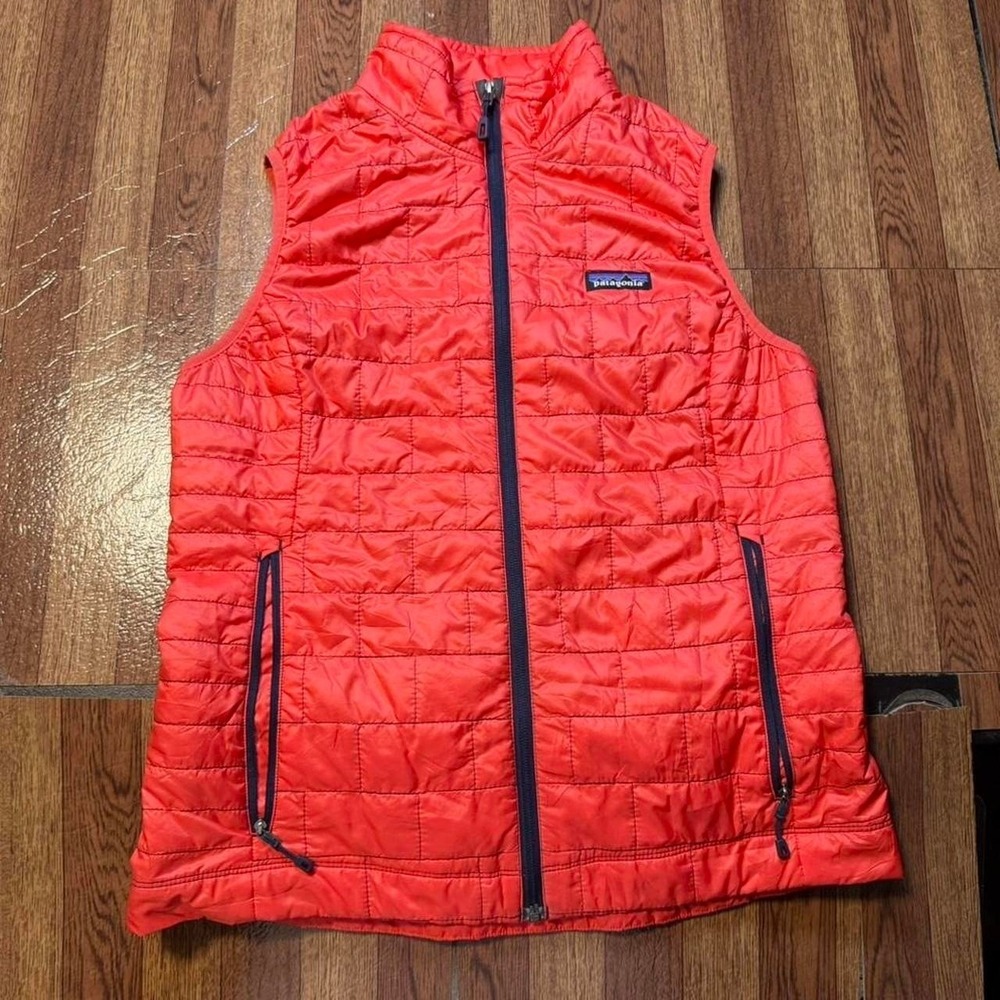 Patagonia Women's Red Nano Puff Insulated Gilet Vest Medium